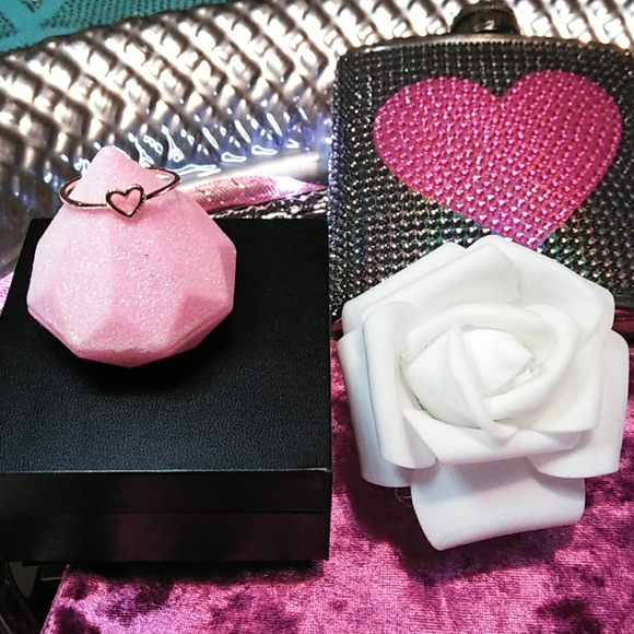 🌞💍NEW CHIC SPRING GOLD PLATED HEART DAINTY RING - Picture 2 of 3